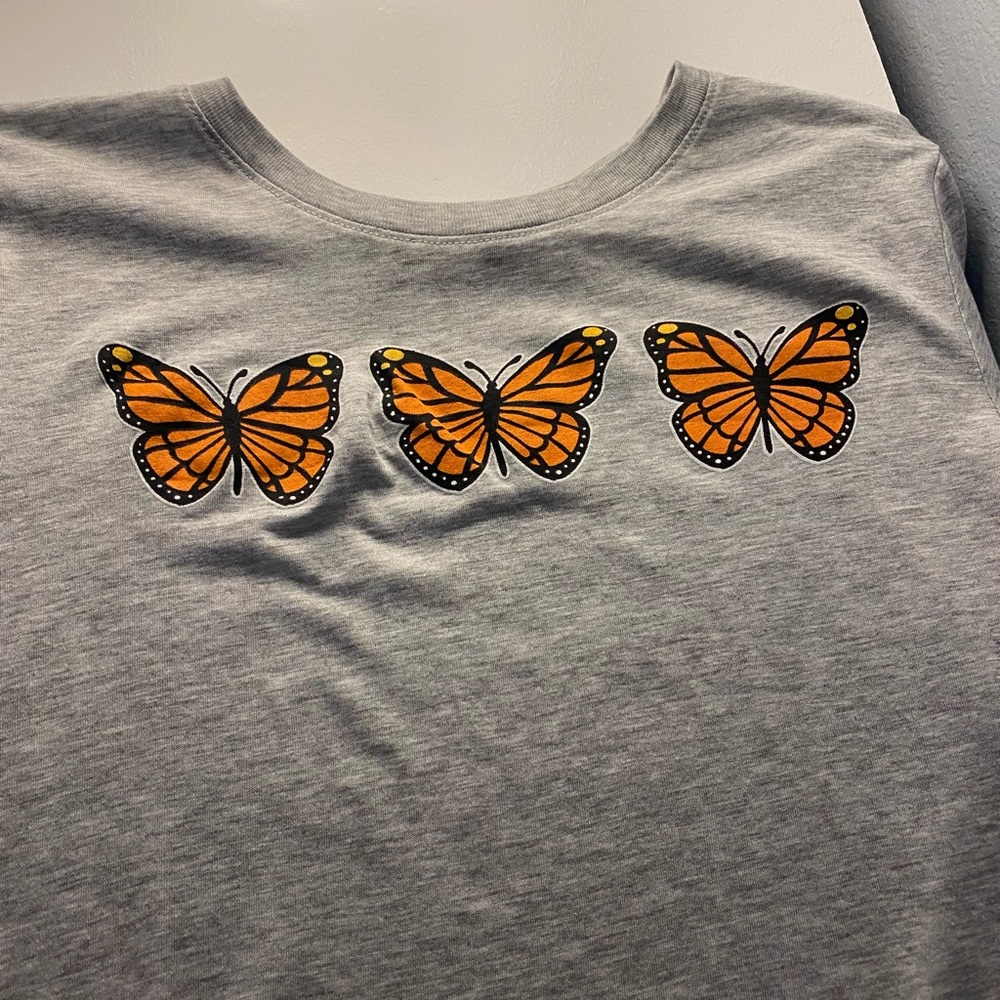 This is a juniors small, never worn tee shirt!